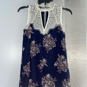 Floral dress w/ lace